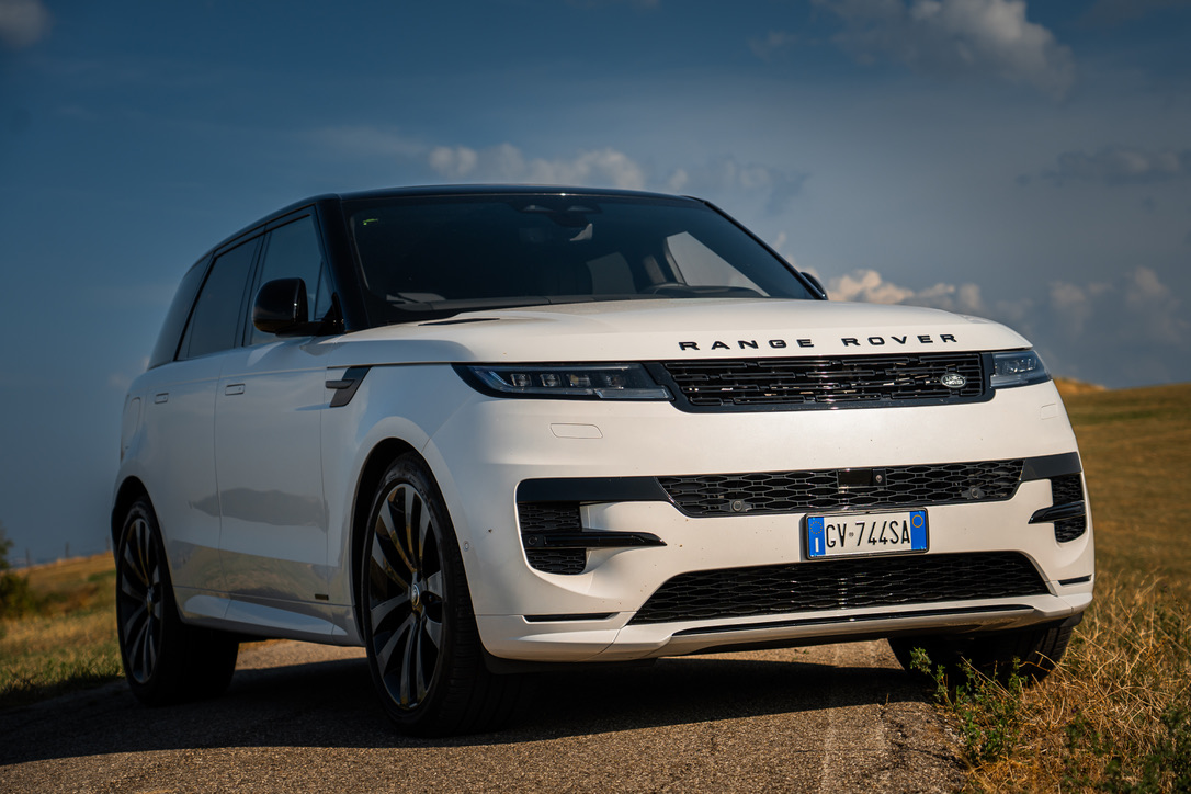 Discover the Best Range Rover SUVs in Budapest, Hungary