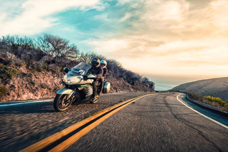 Why Choose a Crotch Rocket Motorcycle? Power, Speed, and Adrenaline