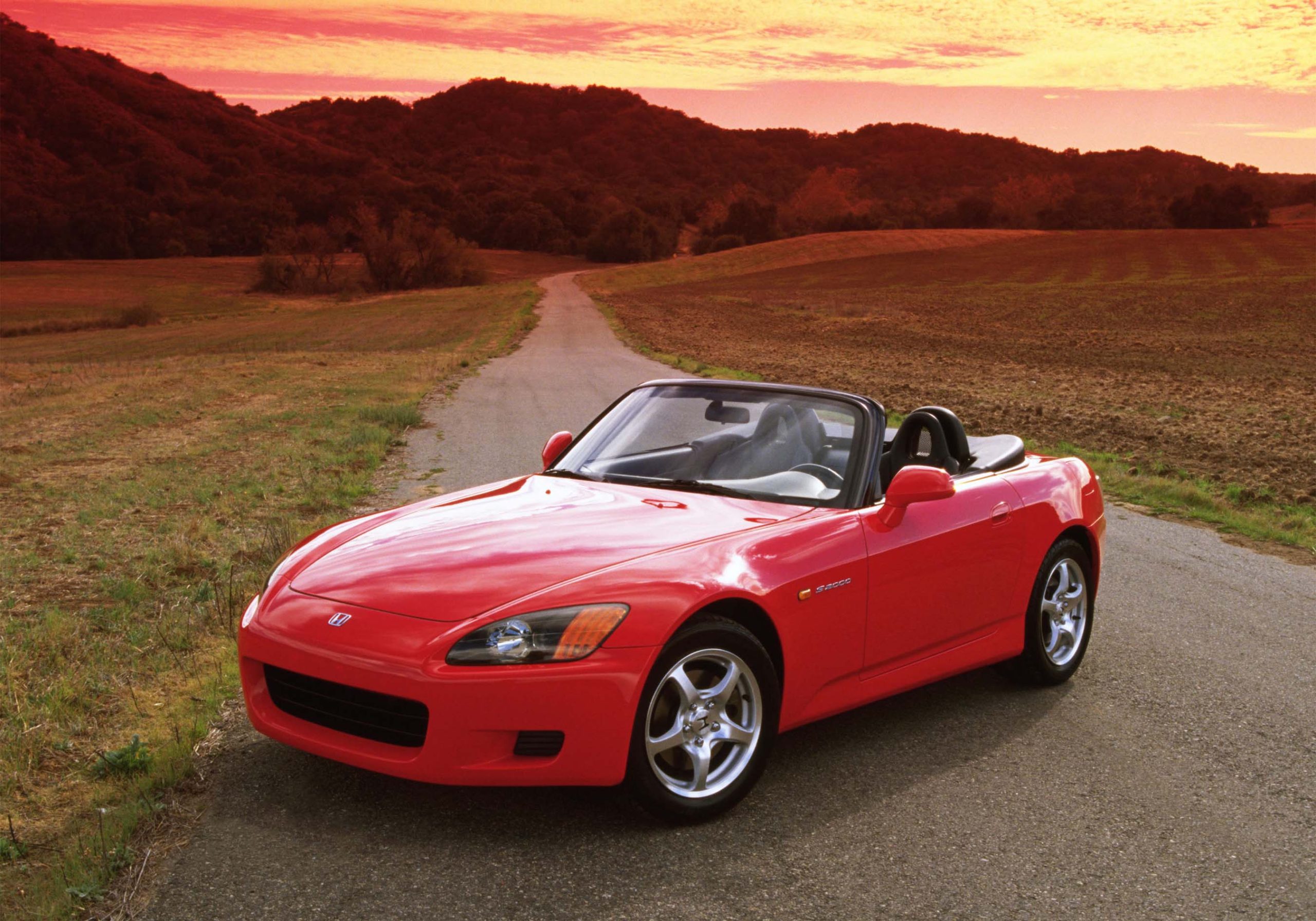 Best Sports Cars of 2000: Top Models That Still Impress