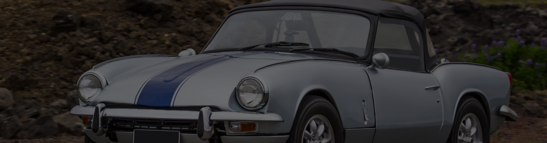Unveiling Classic Sports Car Features: Timeless Design and Power