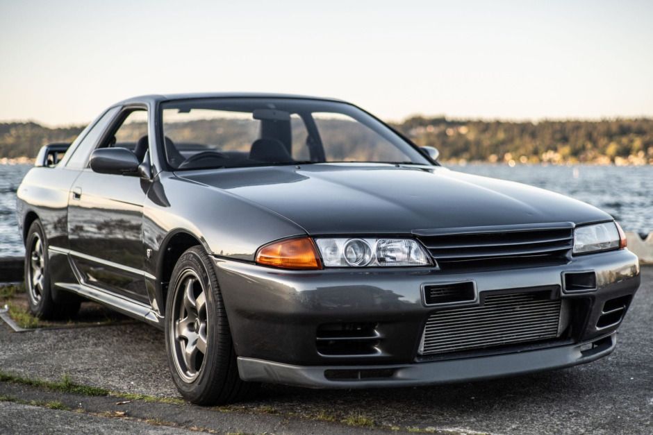 Nissan Sports Cars of the 90s: Performance Legends