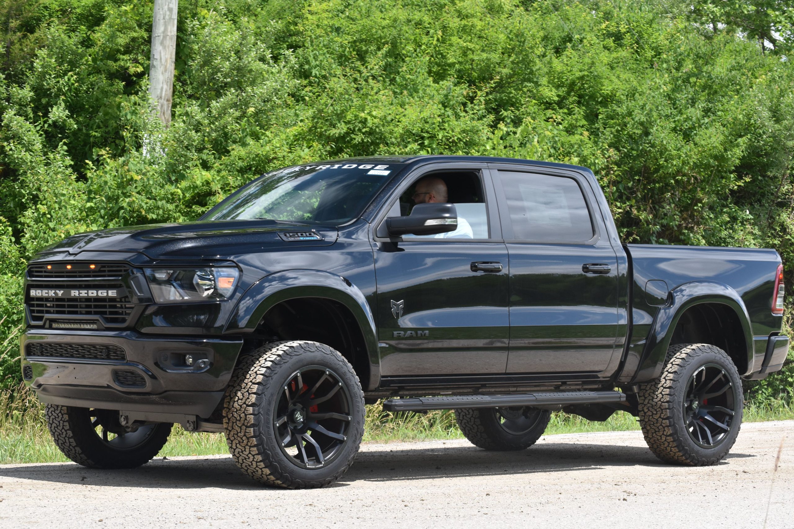 Best Black on Black Pickup Trucks for Style and Performance