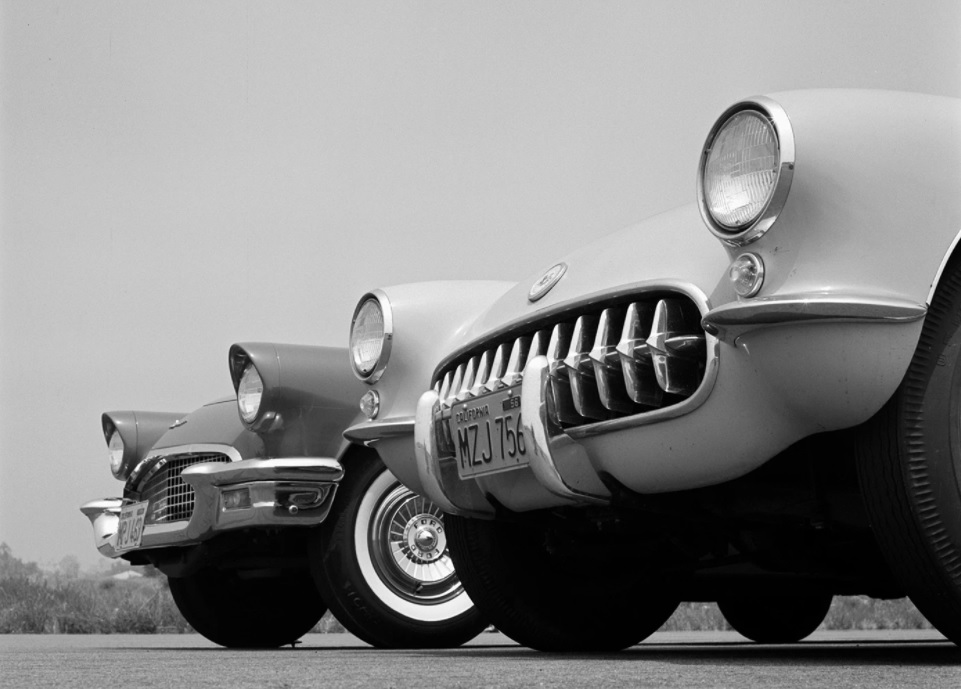 The Origins of Americas First Sports Car: Is It the Corvette, Thunderbird, or Hotshot?