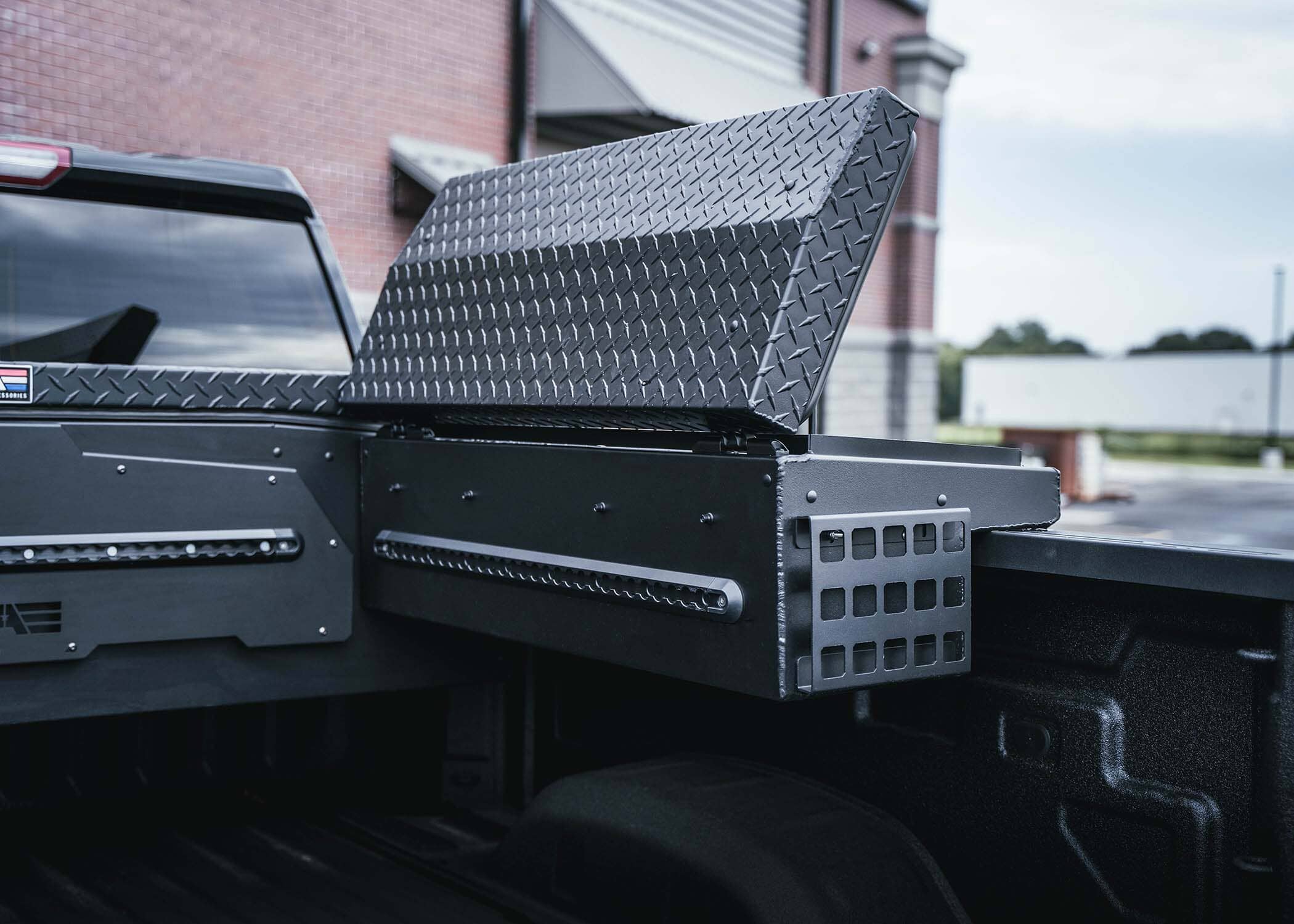 Shop Side Tool Boxes for Pickup Trucks: Heavy-Duty, Easy Install Options