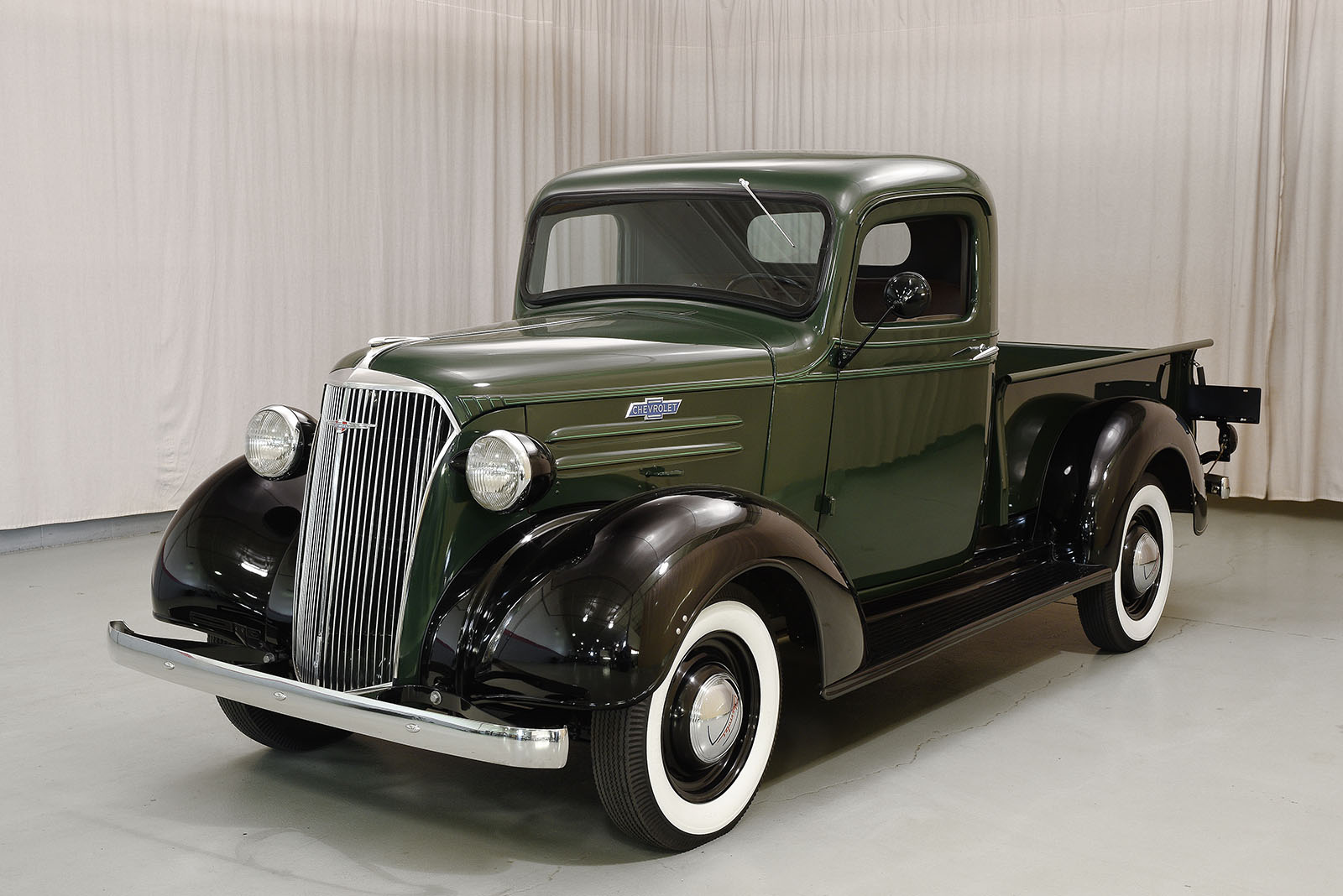 Explore the Iconic 1938 Chevrolet Pickup Truck: Features & Value