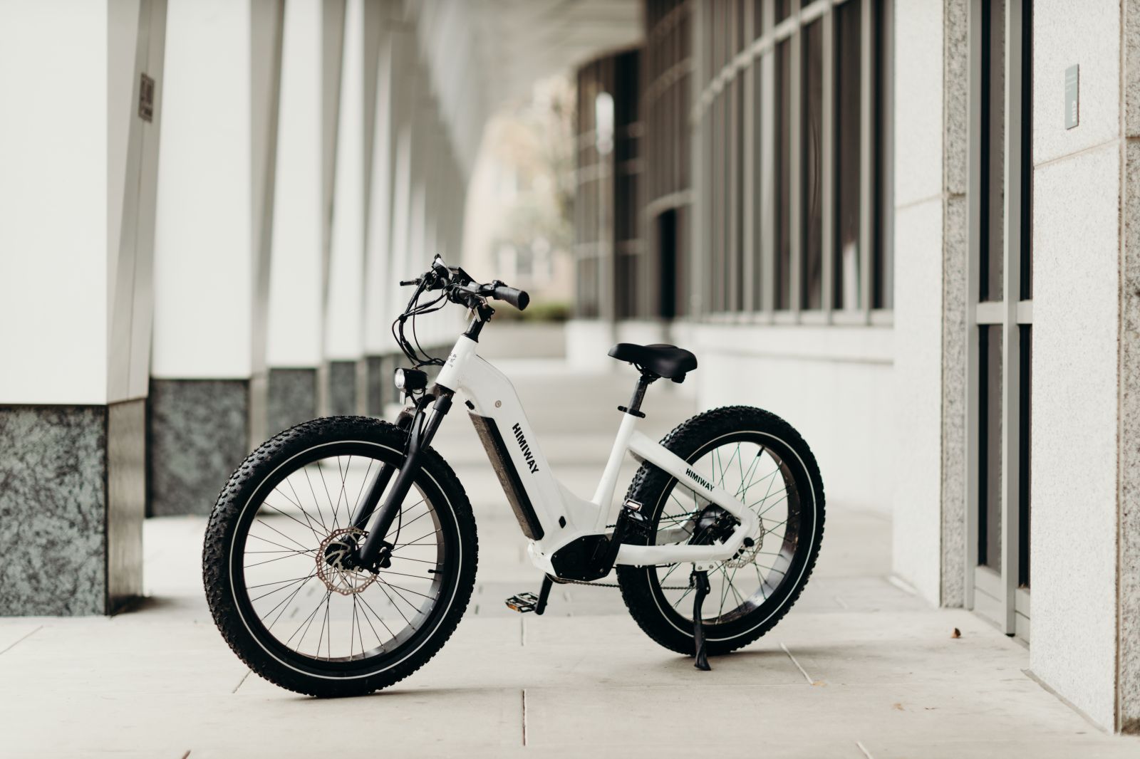 Fat Tire Motorcycle vs. Regular Bikes: Whats the Difference