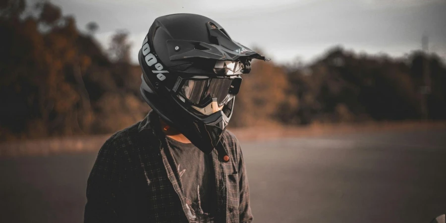2025 Motorcycle Helmets: Safety, Style, and Tech Features
