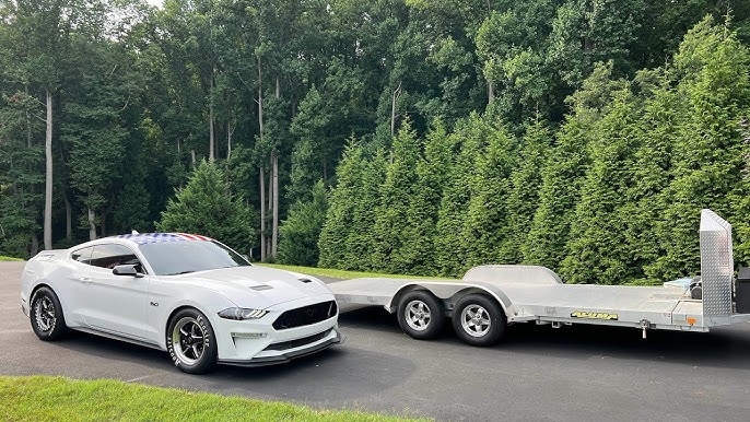 Looking for a Sports Car Trailer? Read This Before You Buy!
