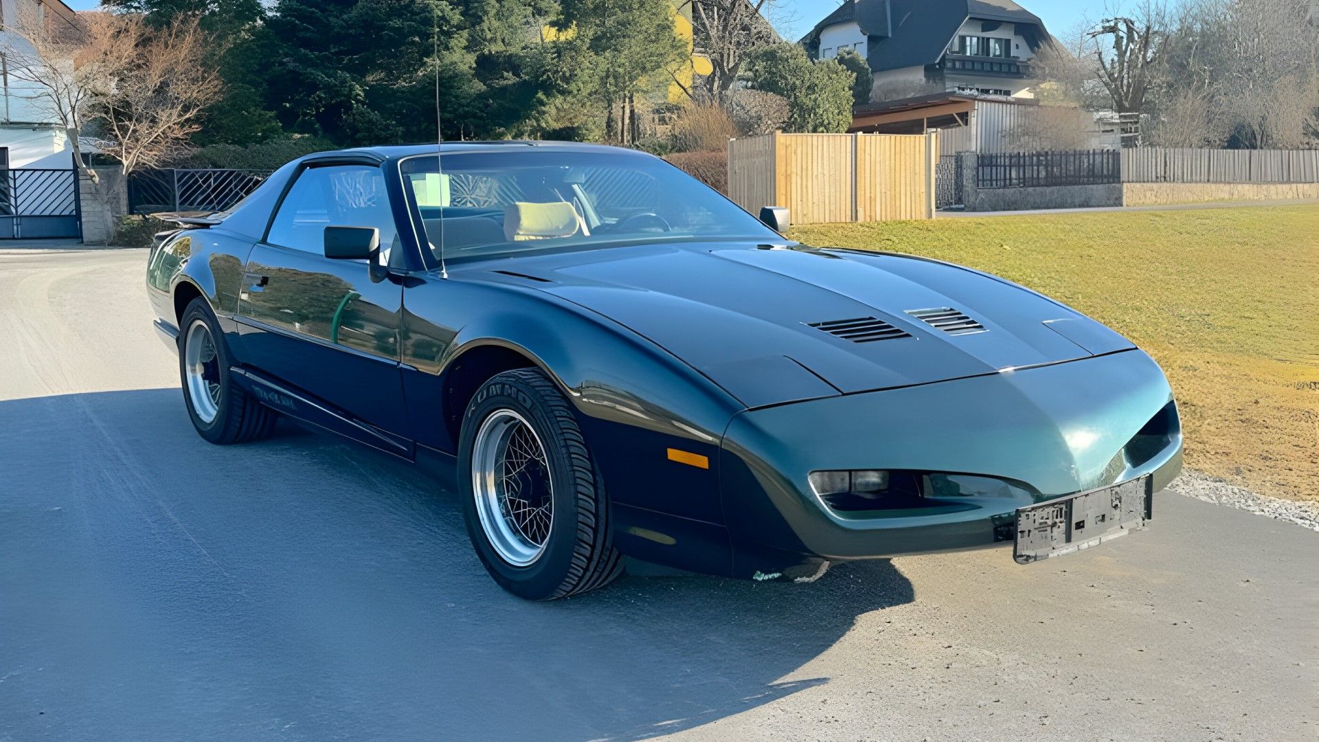 Pontiac Sports Car 90s: Relive the Thrill of American Muscle