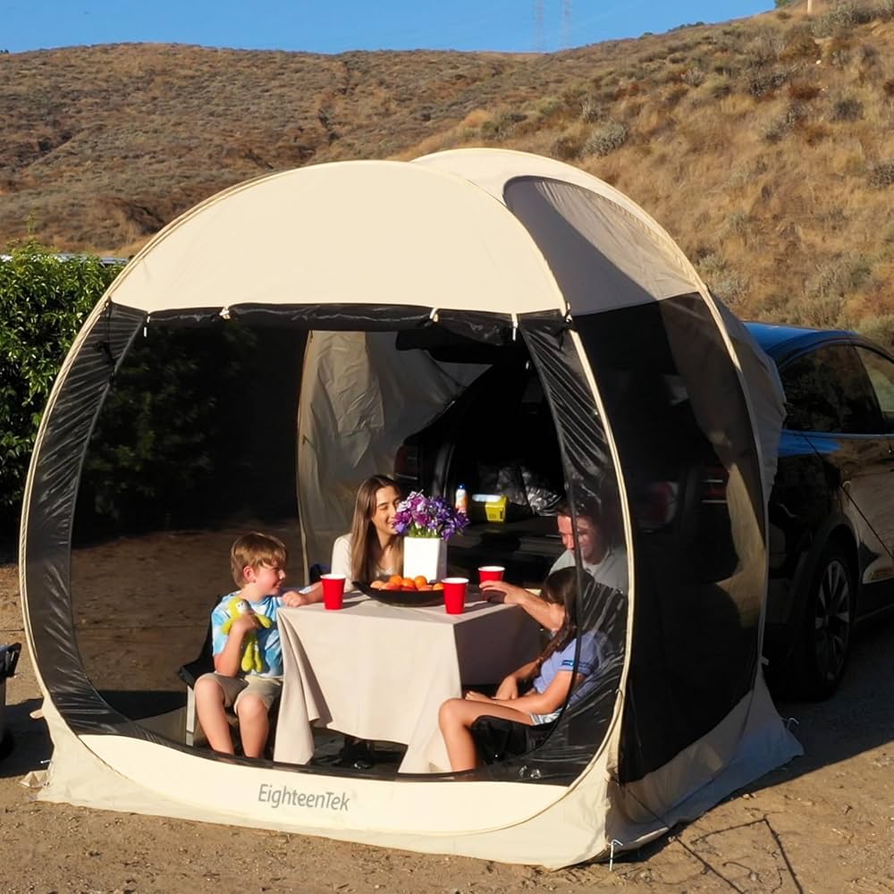 Easy Setup Tent Attaches to SUV: Enjoy Camping in Minutes