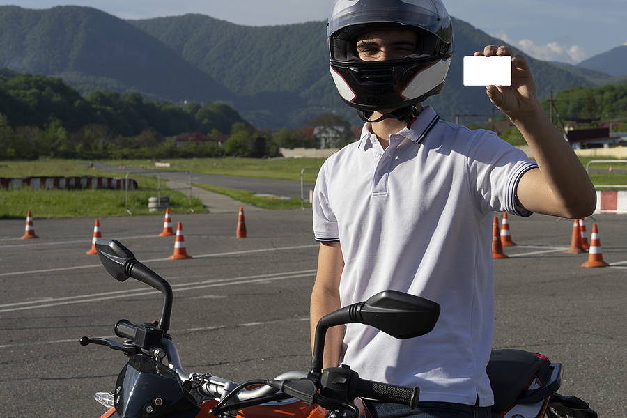 How Old Do You Have to Be to Drive a Motorcycle? Simple Guide to Getting Your License
