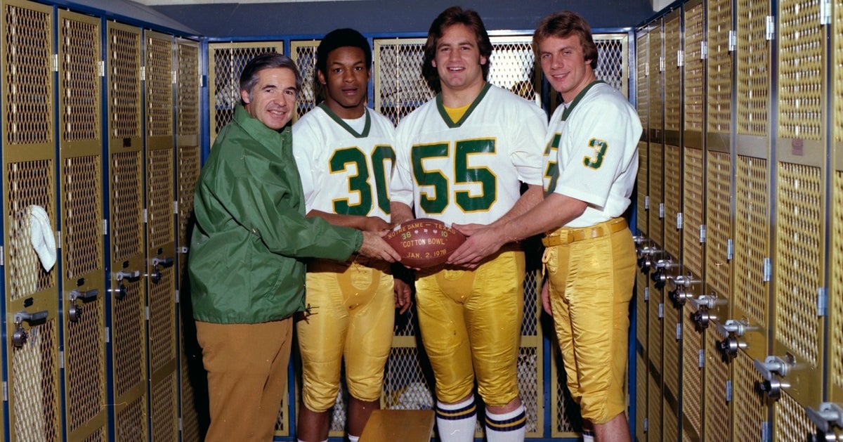 The Sports Career of Dan Devine (A Complete Look at His Legacy on the Field)