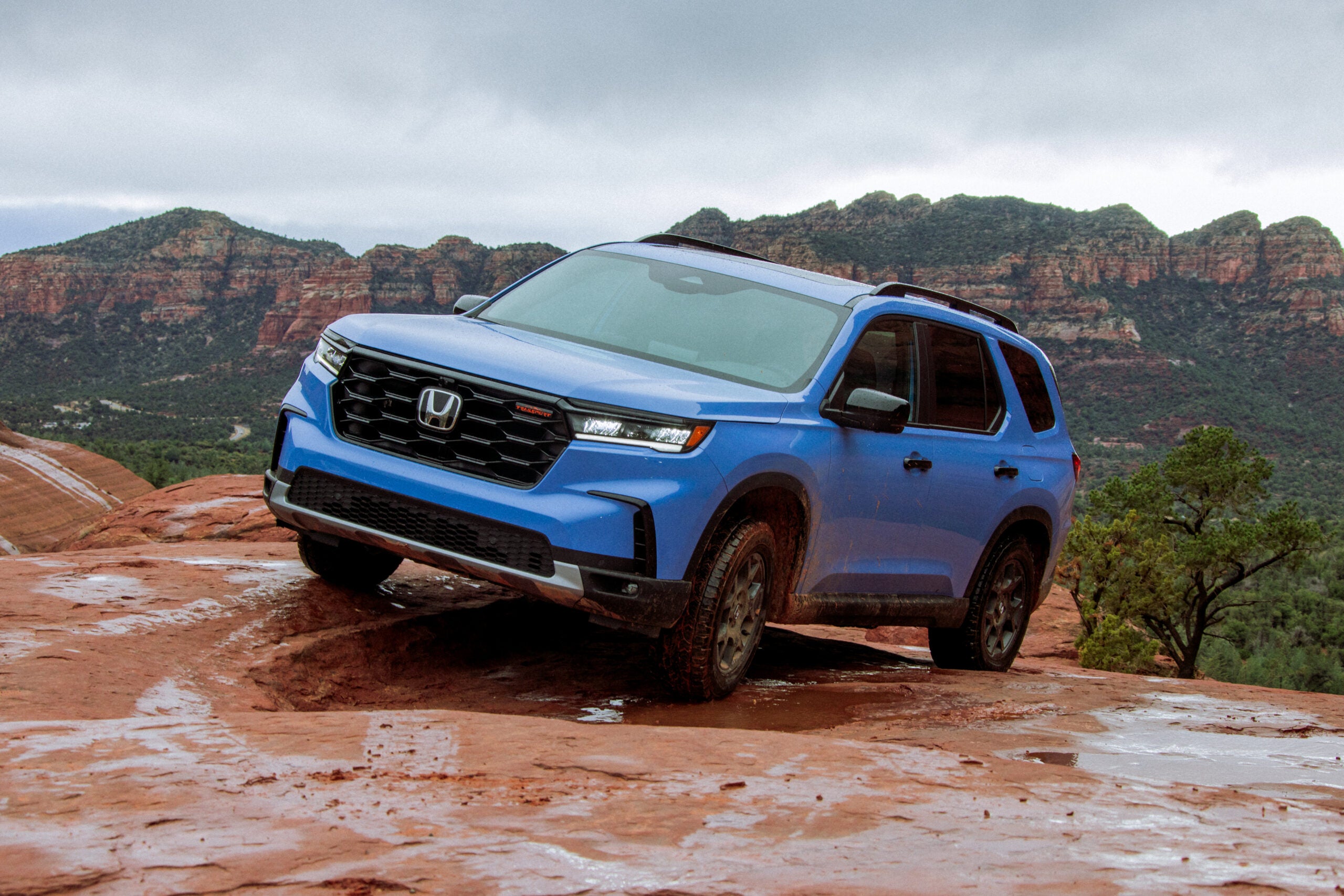 SUVs Like a Honda Pilot: Top Picks for Family-Friendly Vehicles You Should Know!