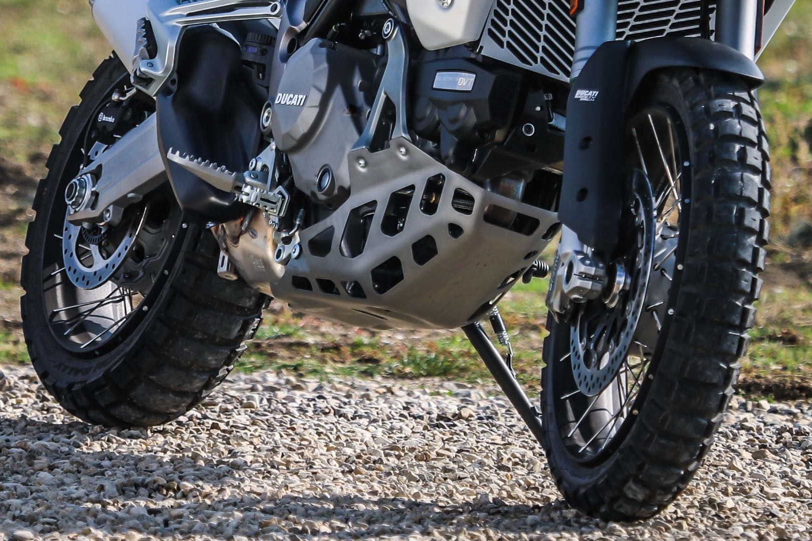 Choosing Best All Terrain Motorcycle Tires for Off Road Riding Made Easy