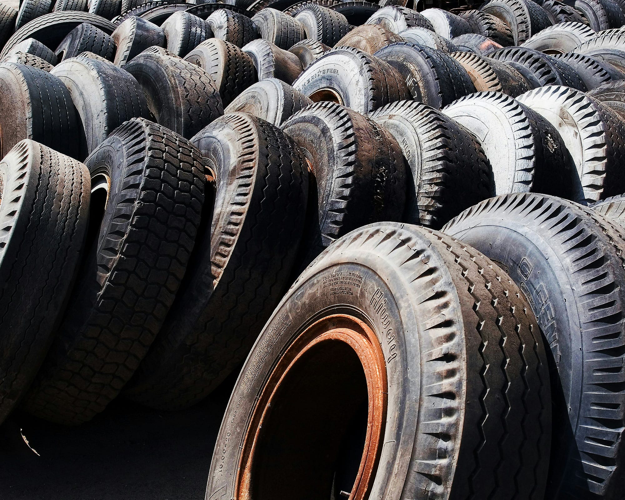 Quiet SUV Tires Reviews: What Are Real Drivers Saying?