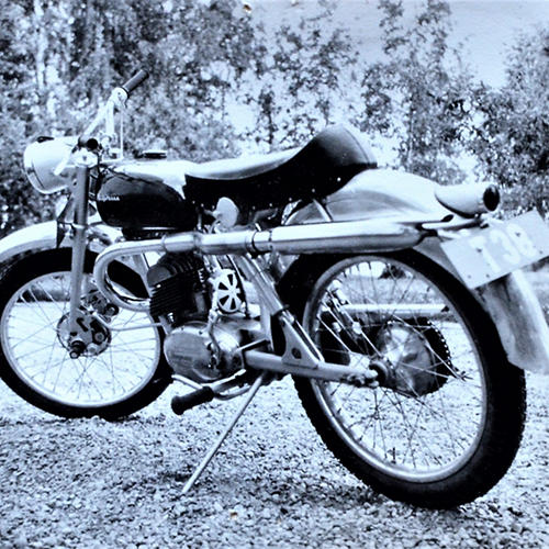 Discover the Classic Early Husqvarna Motorcycle Colors: A Nostalgic Look!