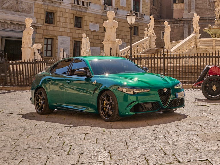 Romeo Sports Car Models: Comparing Specs, Price & Performance.