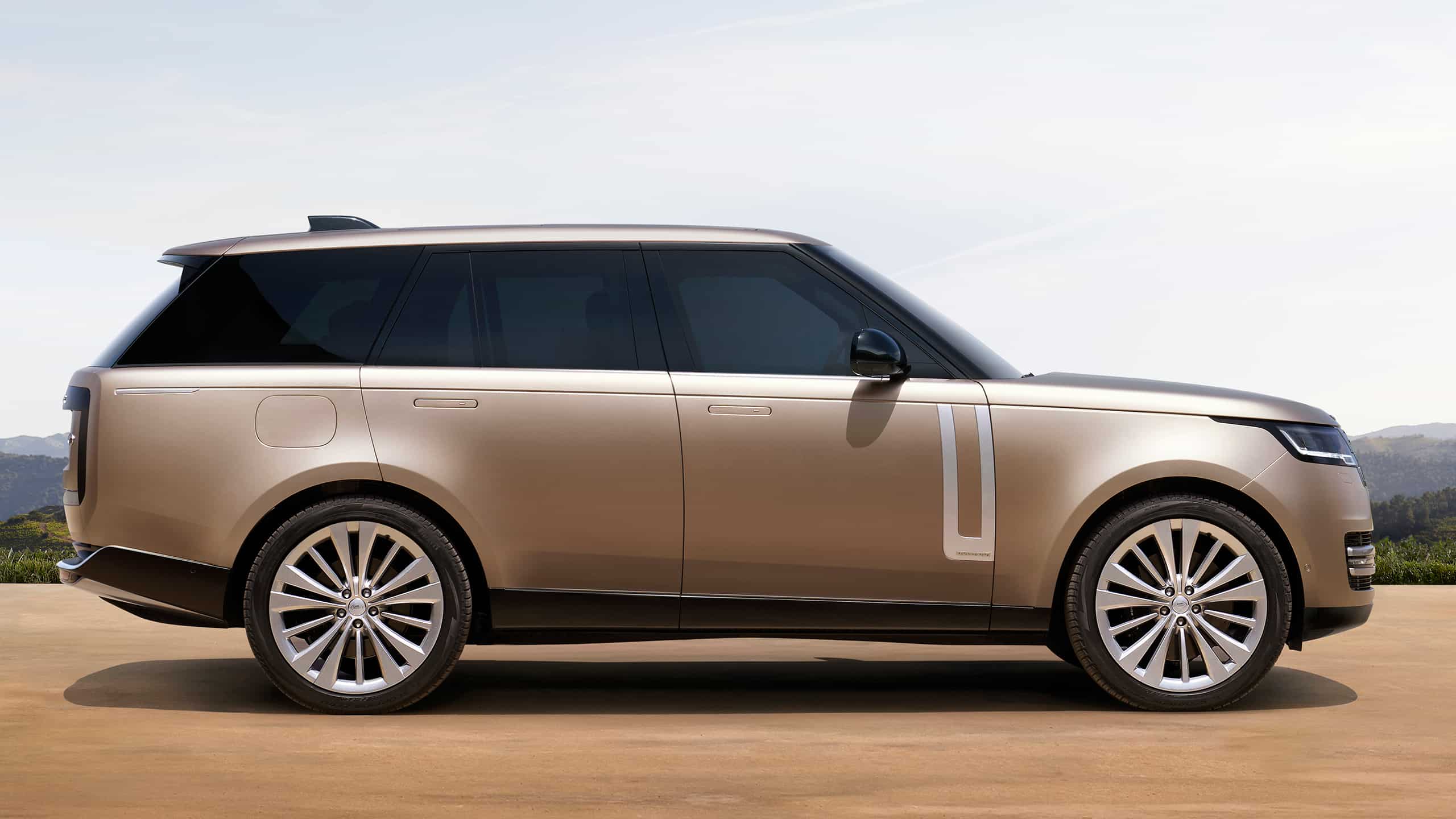 Land Rover 3 Row SUV: Which Model Is Best for You?